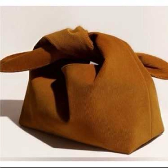 Merit Beauty ONLY THE SIGNATURE MAKEUP BAG (without products) - Picture 12 of 12